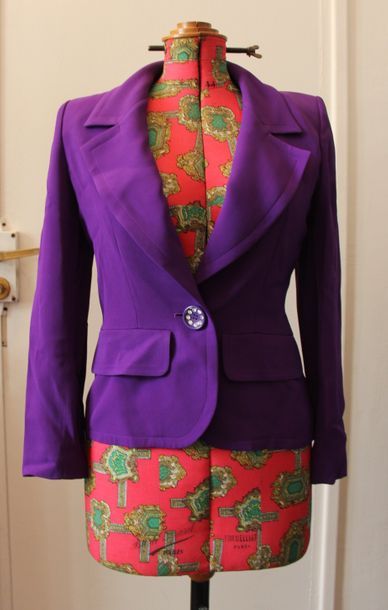 null Yves SAINT LAURENT Variation Veste violette, col châle cranté, simple boutonnage,...