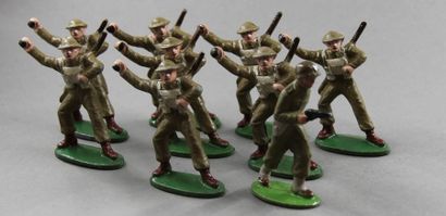 null QUIRALU : Infanterie après 1940 : Officier avec révolver et 8 Anglais lanceurs...