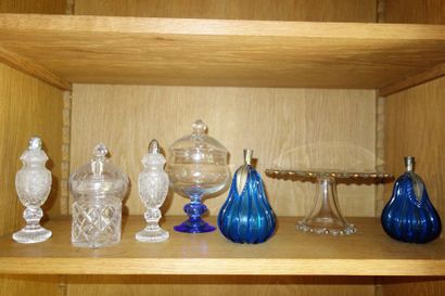 null Lot de vases, carafes et divers en cristal et verre