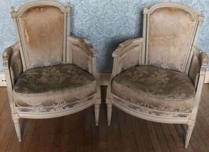 null Bois de lit et deux bergères en bois laqué gris Style Louis XVI