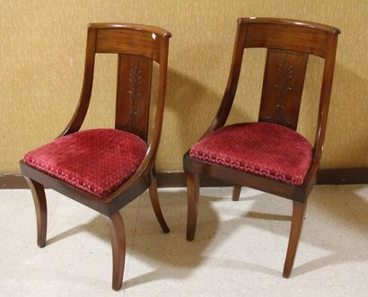 null Paire de chaises gondoles en acajou à dossier ajouré, XIXe siècle