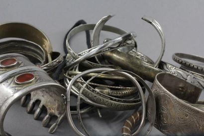 null Lot de bracelets en métal