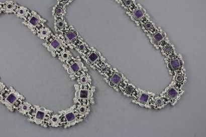 null Deux collier en argent  925°/°°et pierres violettes Poids brut : 122+118 gr...