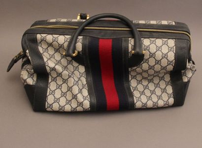 null GUCCI Sac weekend 40cm en toile enduite siglée beige, marine et sanglier à la...