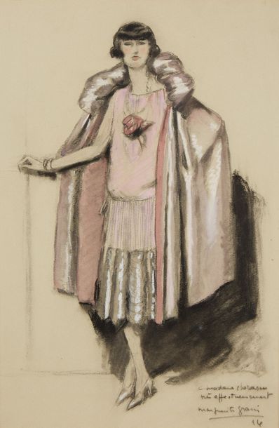 null Marguerite GRAIN (1899-1986) Femme debout à la robe rose et capeline Fusain...