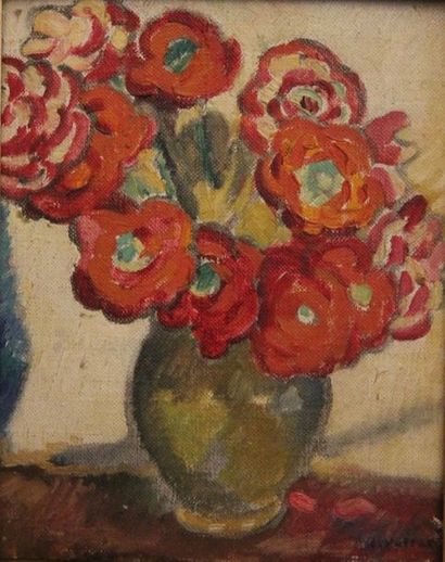 null Louis VALTAT (1869-1952) Fleurs dans un vase Huile sur carton entoilée, signée...