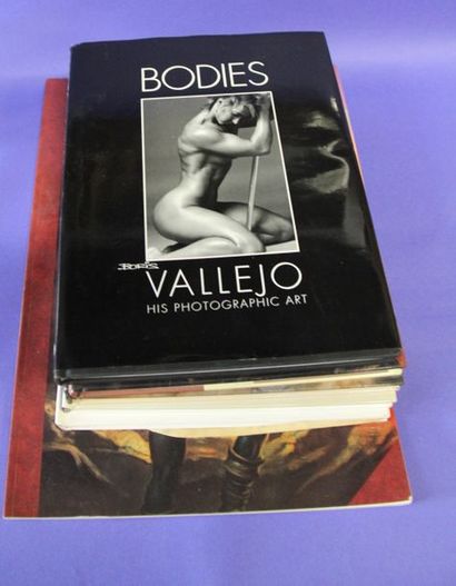 null Boris VALLEJO
Ensemble de 6 livre s: -Bodies, his photographic art, édité par...