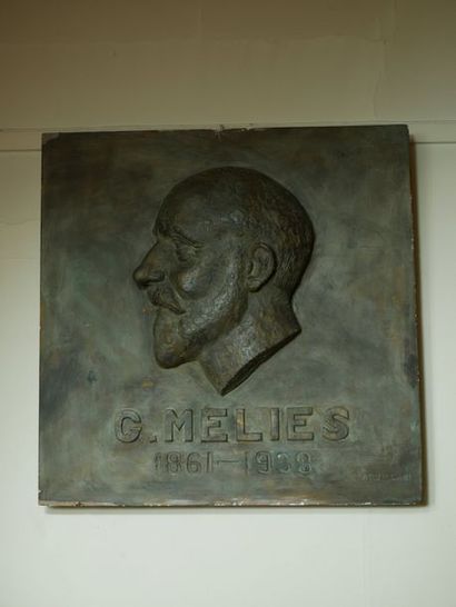 null Renato CARVILLANI (1896-1972) Georges MELIES Bas-relief rectangulaire en plâtre...
