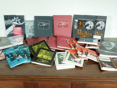 null MELIES
Ensemble de volumes dont: - catalogue de l'expositon Meliès du centenaire...