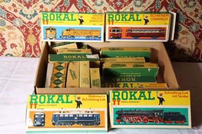 null Rokal TT
Diverses boites de locomotives dont 231 DB réf.: 01025, locotender...