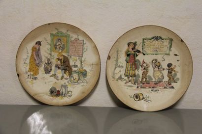 null SARREGUEMINES Paire d'assiettes en faïence à décor imprimé polychrome D : 22...