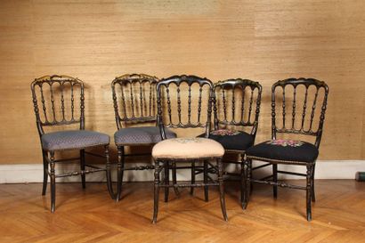 null Deux paires et une chaise en bois noirci, Napoléon III