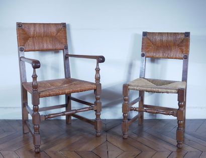 null Huit chaises et deux chaises en bois naturel paillés