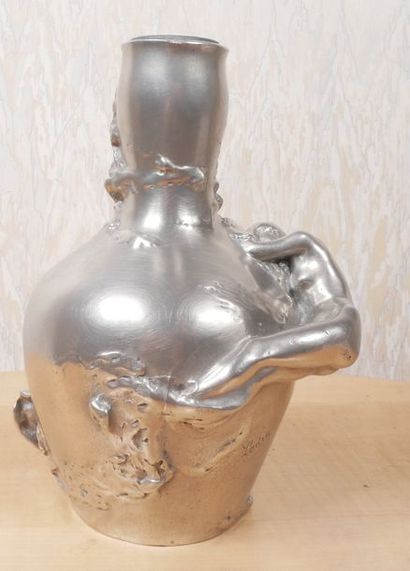 null Auguste LEDRU (1860-1902) Vase « Sommeil ». Épreuve en étain, fonte de Susse...