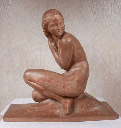 Jean ORTIS Jean ORTIS (XXème s.)
Femme agenouillée
Sculpture en terre cuite signée,...