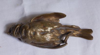 null Paul COMOLERA (1818-1897) d'après Oiseau mort Sculpture en bronze signé L :...