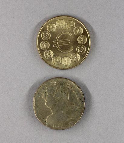 null Une pièce de 2 sol en argent 1792 et une médaille l'Euro vaut 6,55957 franc...