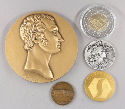 null RAYMOND DELAMARRE (1890-1986) Médaille en bronze Xavier BICHAT On y joint des...