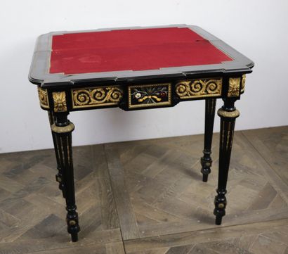 null Veuve ROLL à Paris, vers 1877-1880.

Table à jeux en placage de bois noirci,...