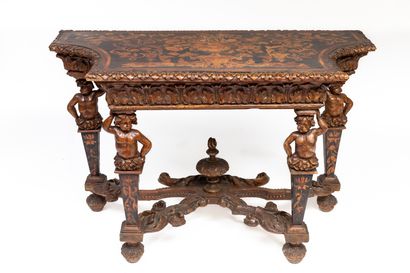 null Console en noyer sculpté et marqueterie à riche décor de vase de fleurs et rinceaux...