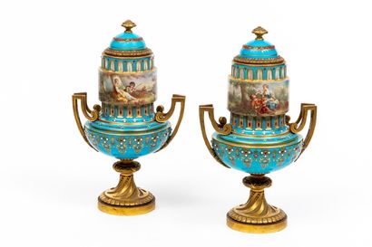 null SÈVRES, in the taste of.

Pair of covered porcelain vases with turquoise blue...