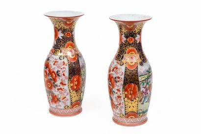 null BAYEUX period Langlois (1812-1849).

Pair of porcelain vases with polychrome...
