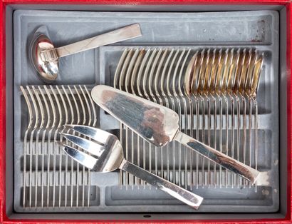 null LAPPARRA.

Important silver cutlery and knife set, of an elegant Art Deco style,...