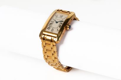 null CARTIER.

Rectangular ladies' wristwatch, "American Tank" model, original yellow...