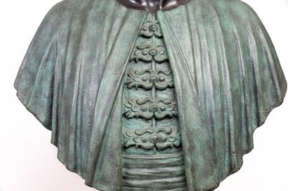 null 
Paire de bustes de nubiens en bronze, sur des socles en marbre.




H_97 cm...