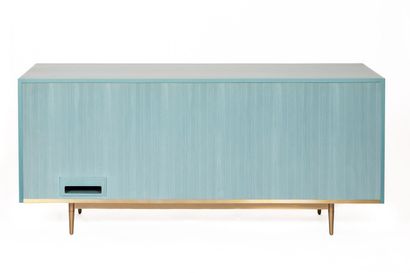 null BETHAN GRAY.

Buffet enfilade « Shamsian Collection » en bois teinté bleu et...