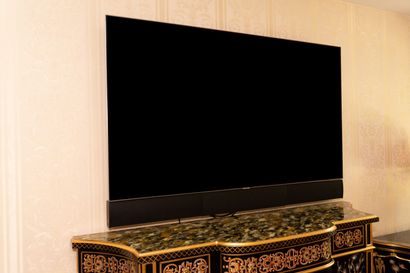 SAMSUNG QE75Q7FAMTXXC large flat screen TV,...