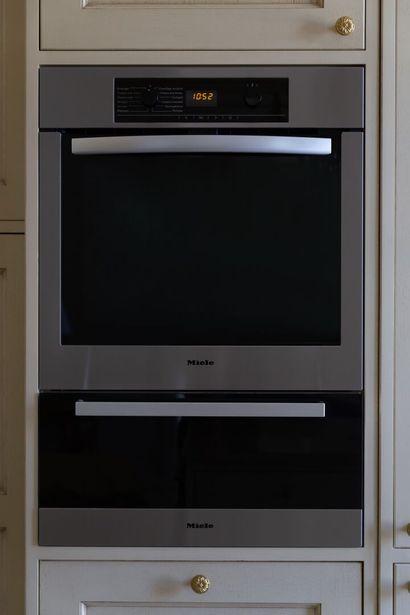 Set of one MIELE H 5140-BP multifunction...