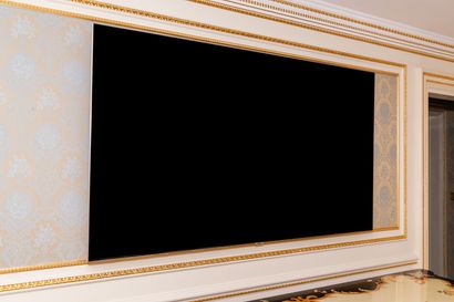 Grand téléviseur écran plat SAMSUNG QE75Q7FAMTXXC, 190 cm. 
Version présumée : 2017,...