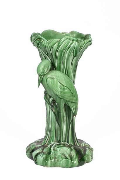 null Delphin MASSIER (1836-1907).

Important vase ou cache-pot au héron en faïence...