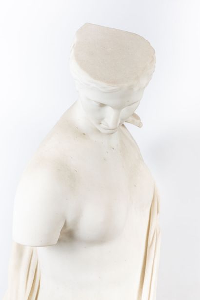  Raffaele BELLIAZZI (1835-1917). 
Nu drapé - 1882. 
Important buste en marbre blanc,...