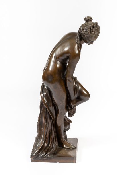 null Christophe-Gabriel ALLEGRAIN (1710-1795), d'après.

Baigneuse.

Importante sculpture...