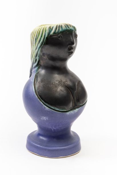 null Georges JOUVE (1910-1964).

Vase dit "Petite femme à nichons" en céramique émaillée...