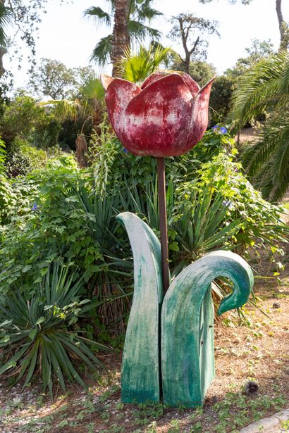 null Jacky COVILLE (né en 1936).

Tulipe géante.

Sculpture monumentale en polyester...