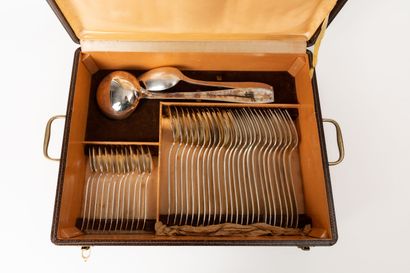 null CHRISTOFLE.

Silver-plated cutlery and knives set, modernist model, including...