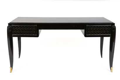 null Jean PASCAUD (1903-1996).

Rare flat desk with two suspended boxes in blackened...