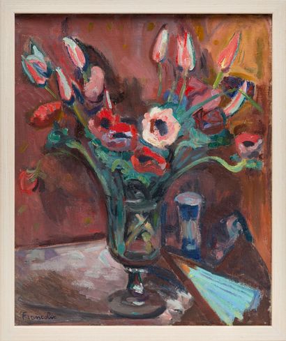 null Robert FRANCOLIN (1899-1974).

Bouquet de fleurs, près d'un éventail.

Huile...