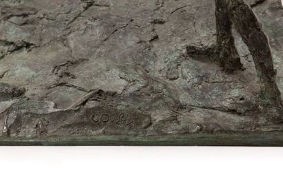 null Elisabeth OULÈS (XXth-XXIth century).

Low table with four characters, 1984.

Bronze...