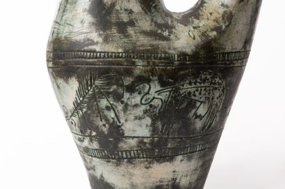 null Jacques BLIN (1920-1995).

Pitcher zoomorphic ceramic incised and enamelled...