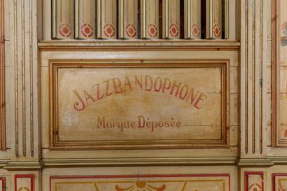null 
LIMONAIRE Brothers in Paris.




Jazzbandophone with 45 keys.




Around 1920-25.




In...