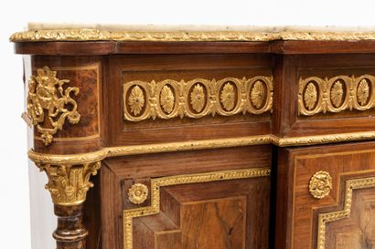 null Piece of furniture of between-deux in marquetry of wood of veneer, opening with...