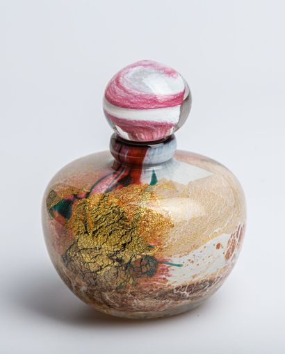 null Jean-Claude NOVARO (1943-2015).

Ball bottle in glass with polychrome and gold...