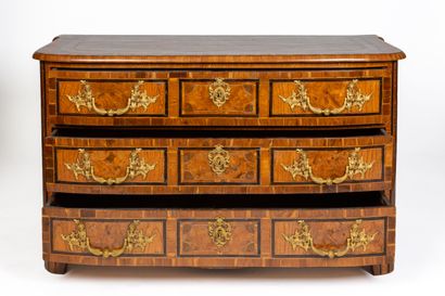 null Large chest of drawers with curved front and rounded uprights in marquetry of...