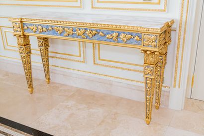 null ARMANDO RHO, Italy.

Pair of important consoles in carved and gilded wood, the...