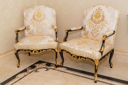 null 
ARMANDO RHO, Italy.




Pair of armchairs with flat back in carved, blackened...