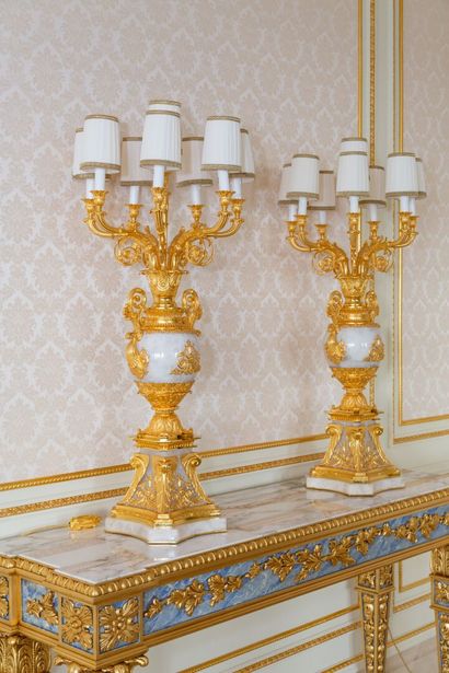 null BALDI, Firenze.

Pair of important candelabras with eight lights in chased and...